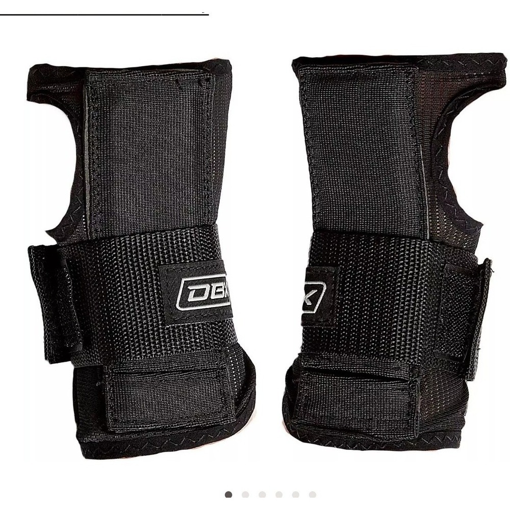 DBX Unisex One Size Wrist Guards Black Protective Gear Skateboarding Inline